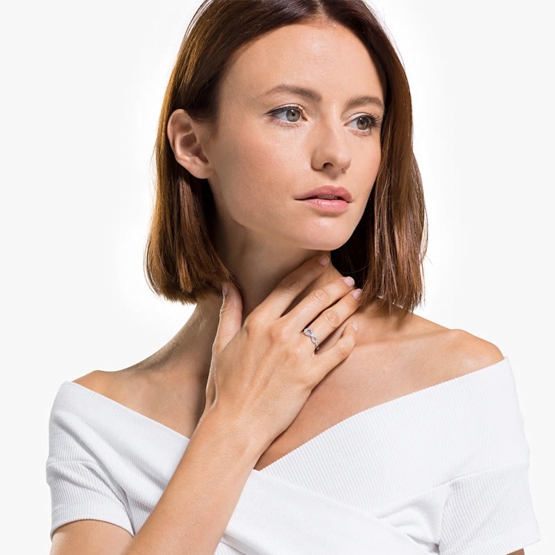 Bague Infinity Swarovski en métal argenté 5520580