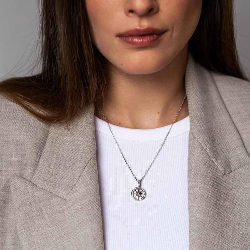 collier en argent et pendentif boussole