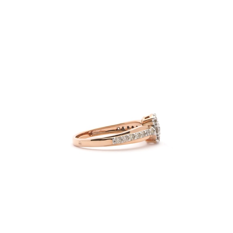 BAGUE SOLITAIRE ACCOMPAGNEE OR DORE ROSE 375/000 DIAMANTS