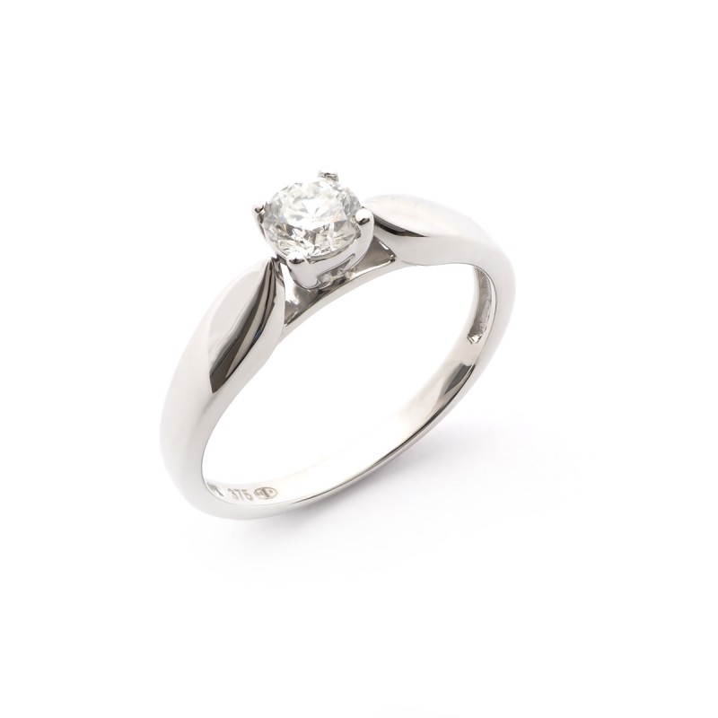 Solitaire Carador diamant 0,40 cts serti griffe,or blanc 375/000