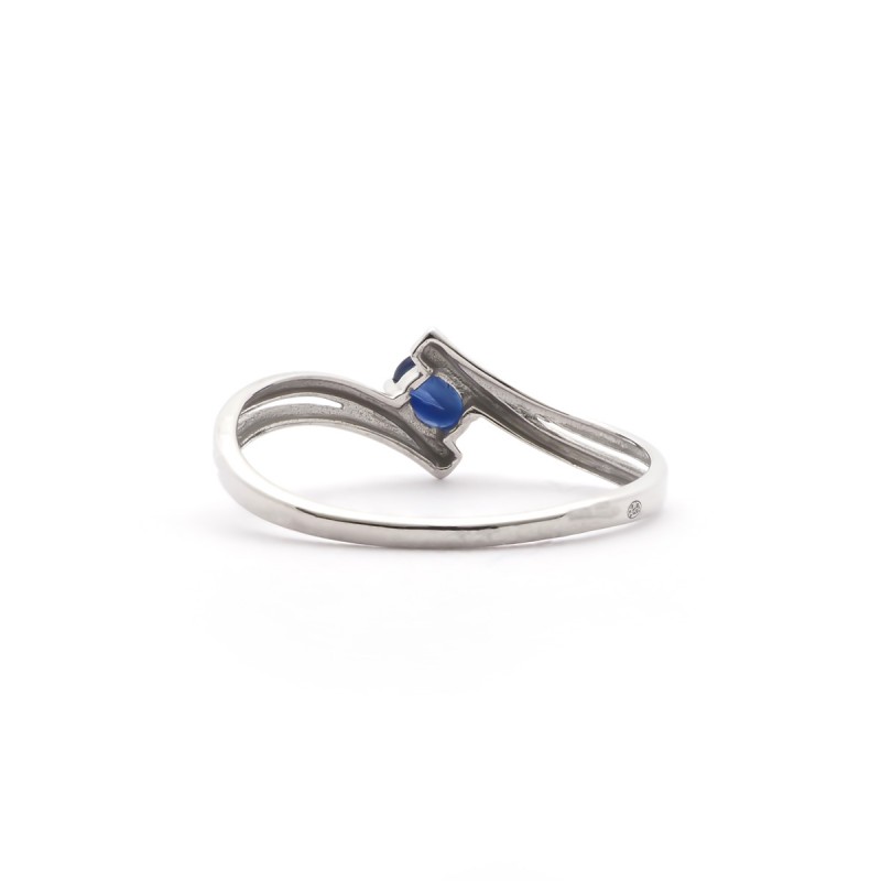 Bague en or blanc 750/000 et saphir 0.226 carats