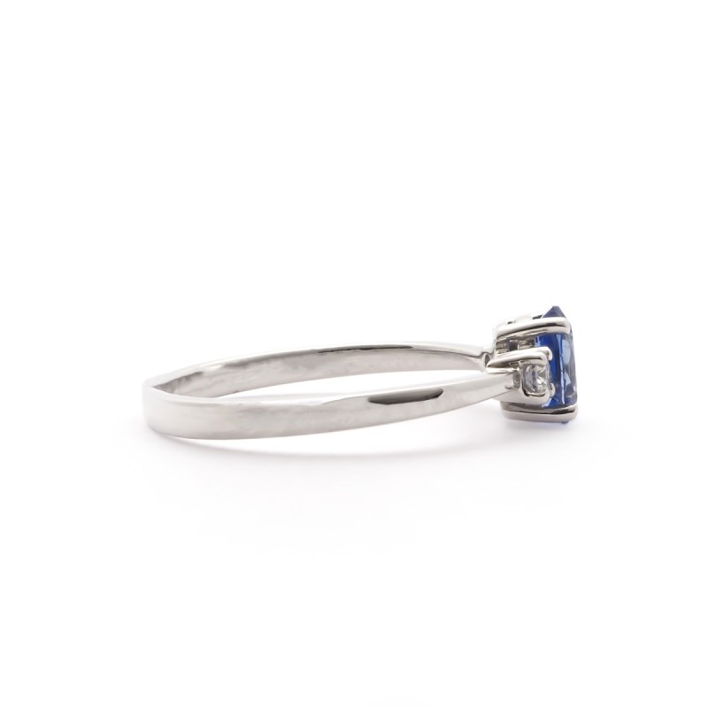 Bague joaillerie Carador en or blanc 750/000, saphir et diamants