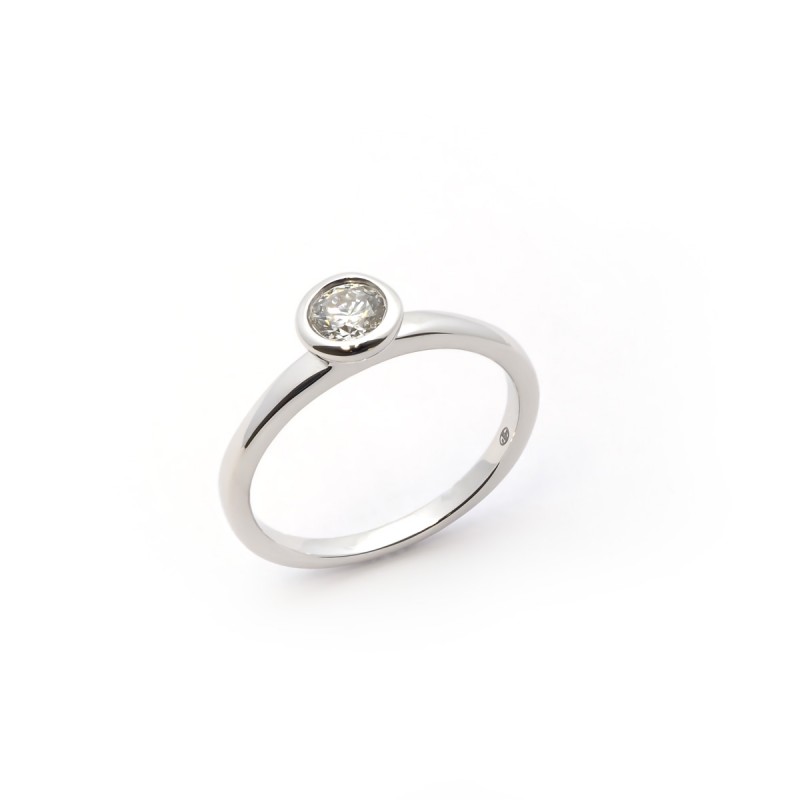 Bague Femme Carador en Or Blanc 750/000 Solitaire