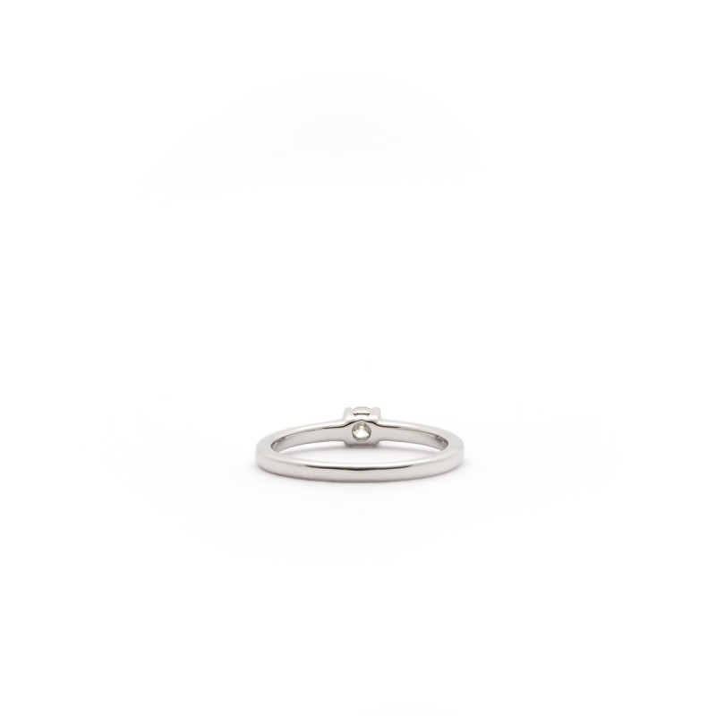 Bague Carador solitaire diamant griffes carrées en or 750/000