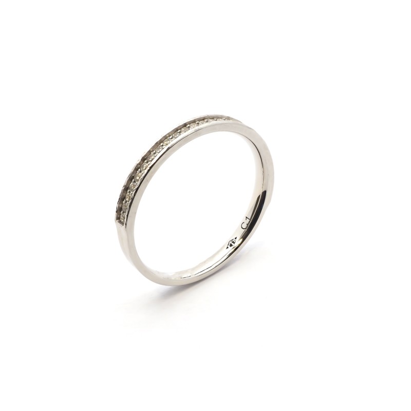 Alliance Carador de fabrication française en or blanc 375/000 et diamants