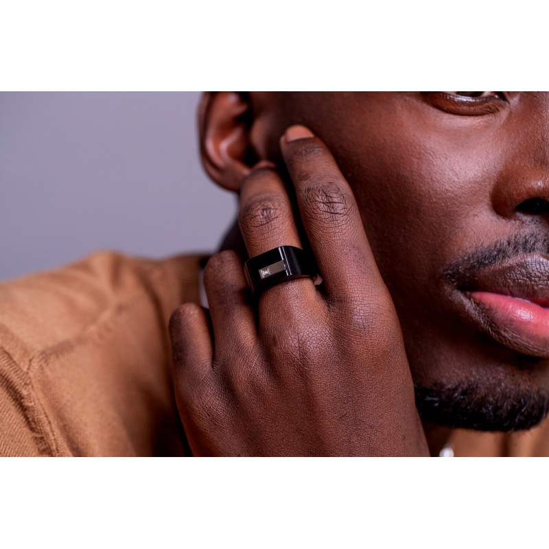 Bague  Homme Phebus en acier noir avec  diamant type chevalière