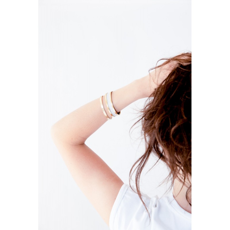 Bracelet manchette Amporelle  en Acier doré et  glitter blanc