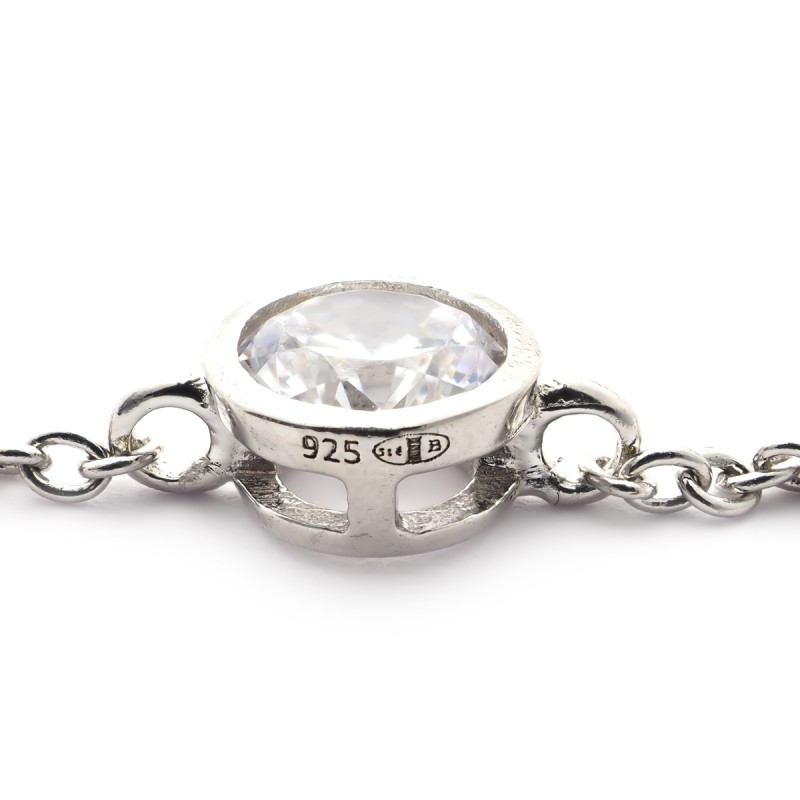 Bracelet en argent motif rond serti d'un oxyde de zircunium