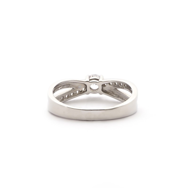 Bague carador femme solitaire oxyde de zirconium accompagné