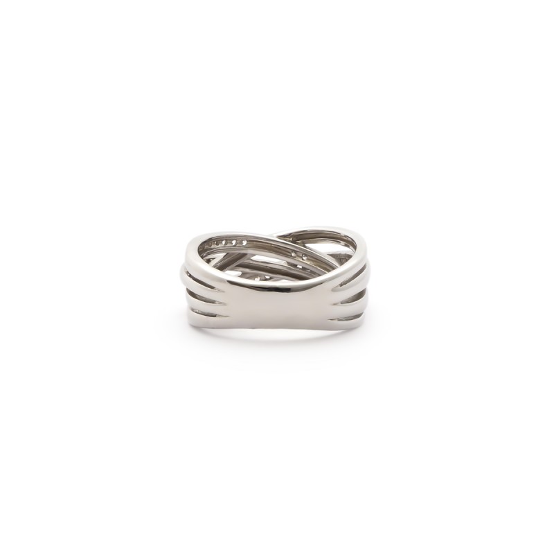Bague multi anneaux entremêlés et oxydes de zirconium