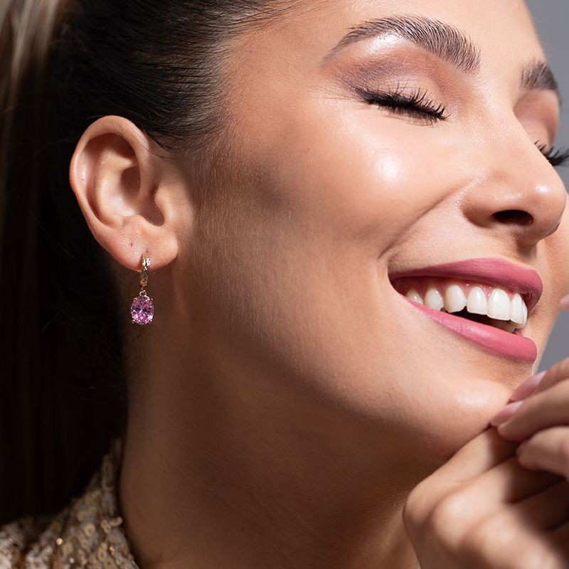 BOUCLES D'OREILLES FEMME PENDANTES GRIFFE ROUGE ELISABETH PLAQUE OR ET OXYDE ROSE