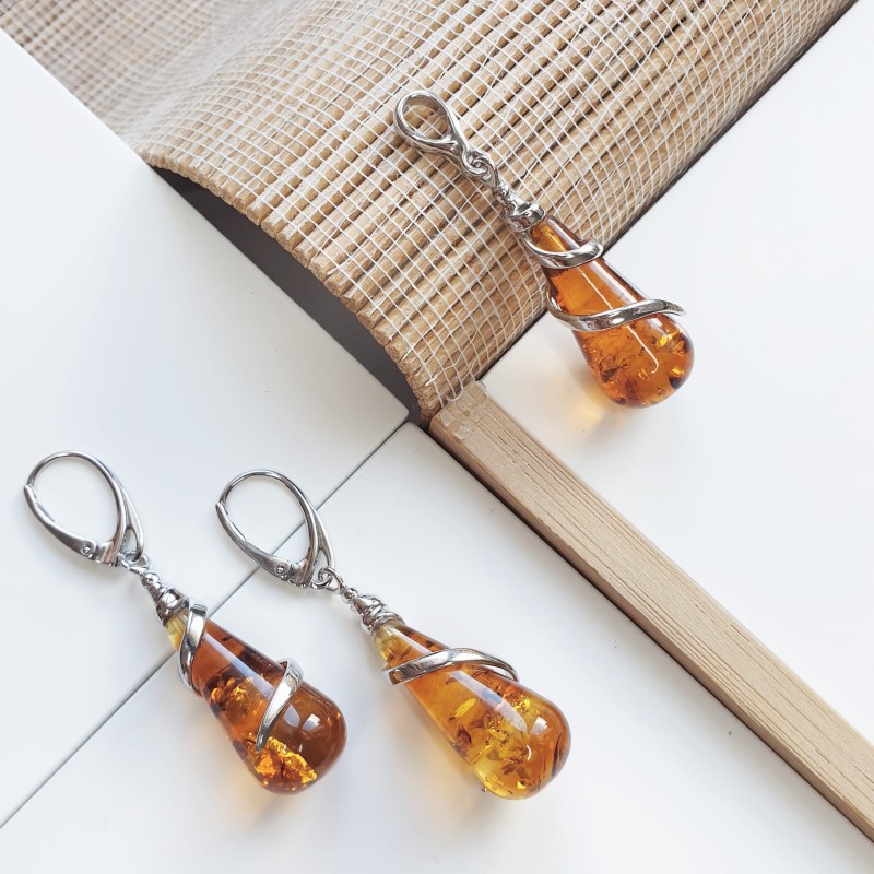 Pendentif en ambre couleur cognac et argent 925/000