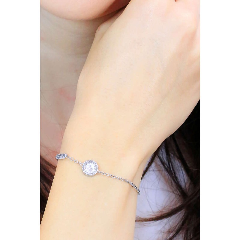 Bracelet Femme Guess en Acier argenté et Oxydes de zirconium avec logo Maille forçat