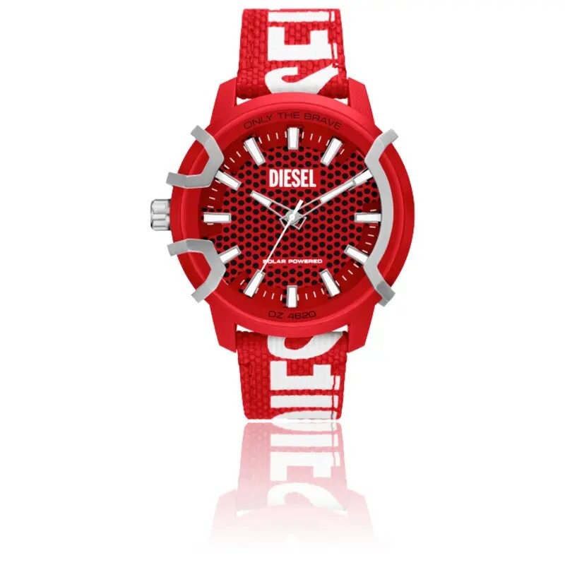 MONTRE HOMME DIESEL SOLAIRE EN TISSU ROUGE AVEC INDEX CHEMIN DE FER