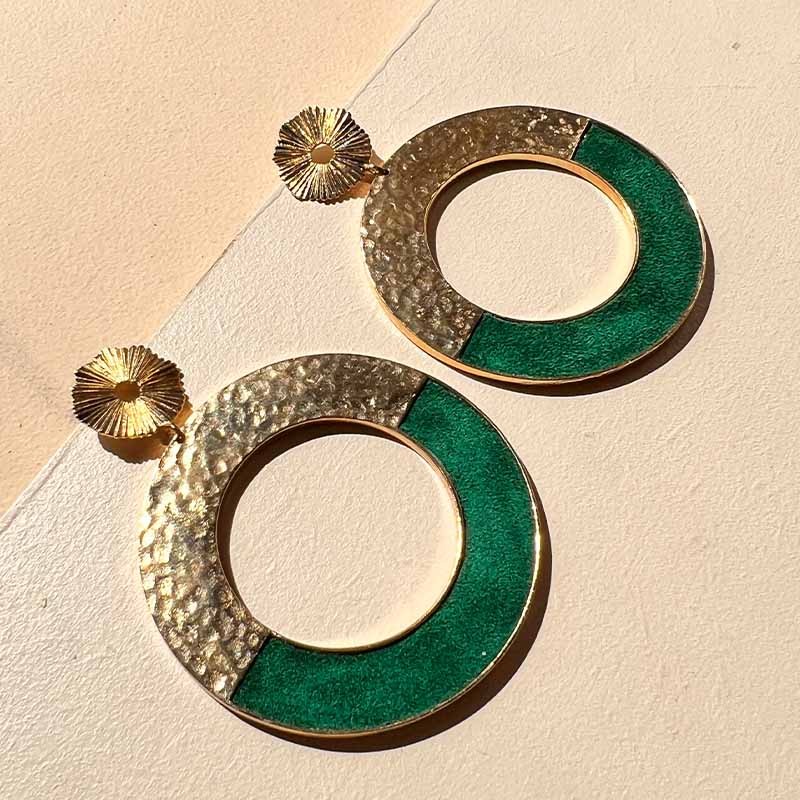 BOUCLES D'OREILLES PENDANTES FLOWERS FOR ZOE ILLUSION EN ARGENT DORE ET CUIR VERT