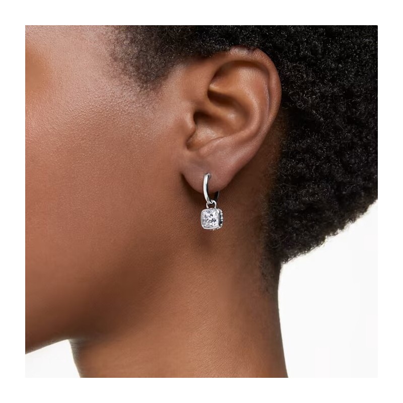 Boucles d'oreilles pendantes Swarovski  Collection Stilla en acier argenté et cristal