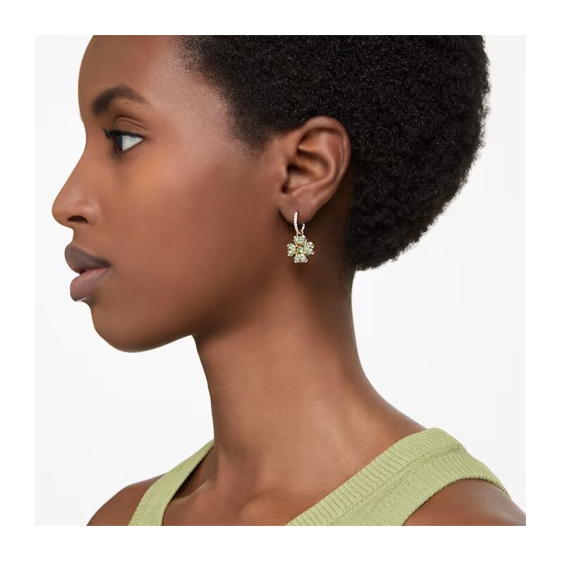 Boucles d'oreilles pendantes Swarovski  Collection Idyllia en acier doré et cristal vert motif tréfle