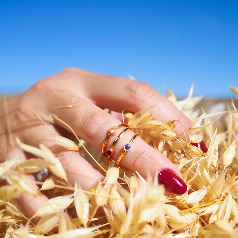 Bague trois anneaux solitaires femme carador en plaqué or avec oxydes de zirconium coloré