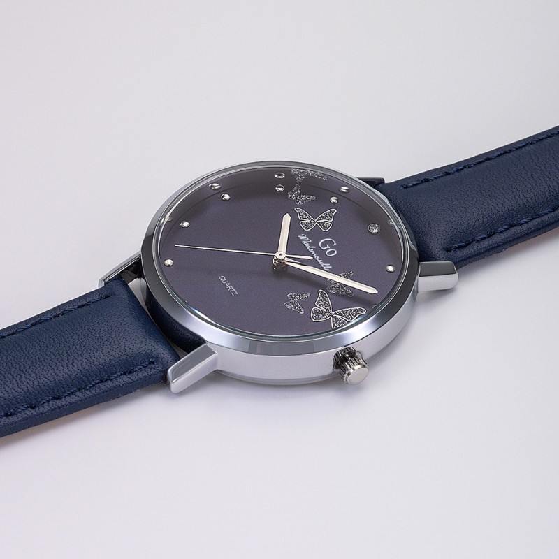 MONTRE GO GIRL ONLY BRACELET CUIR BLEU MARINE BOITIER ARGENTE CADRAN BLEU MARINE AVEC PAPILLONS ARGENTES