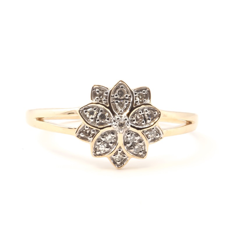 BAGUE CARADOR EN OR JAUNE 375/000 ET DIAMANTS MOTIF FLEUR