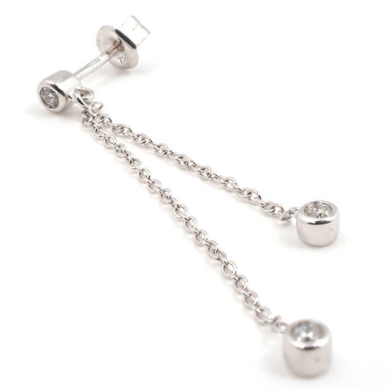 Boucles d'oreilles pendantes fantaisie femme carador en or blanc 750/000 avec diamants sertis clos