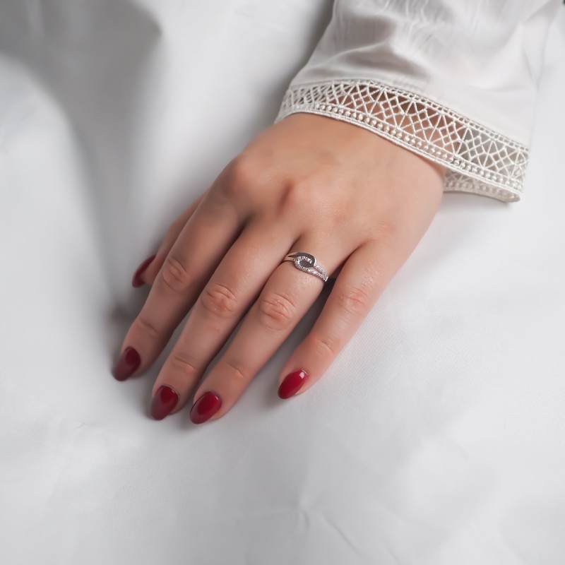 Bague fantaisie femme carador en or blanc 750/000 et oxydes de zirconium