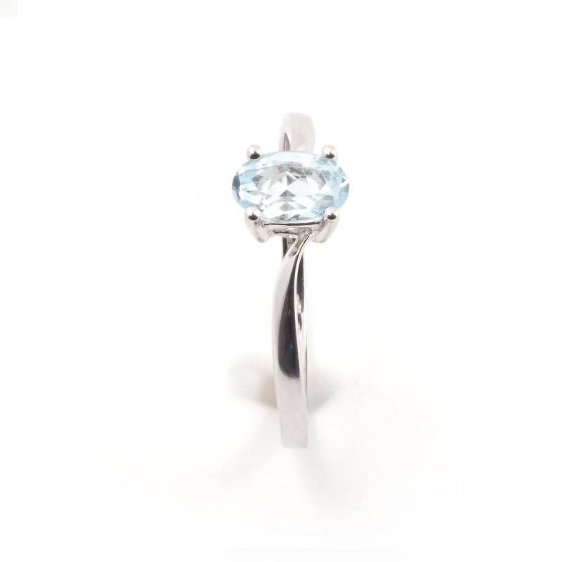 Bague solitaire femme carador en or blanc 750/000 et aigue marine