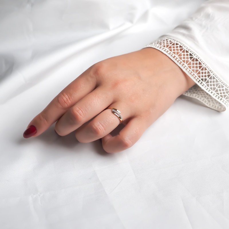 Bague trilogie femme or jaune 750/000 et oxydes de zirconium