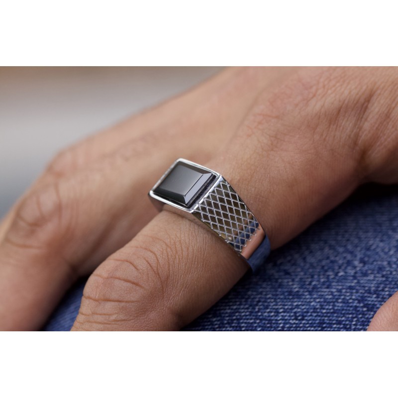 Bague Homme Phebus type chevalière en Acier argenté et céramique noire