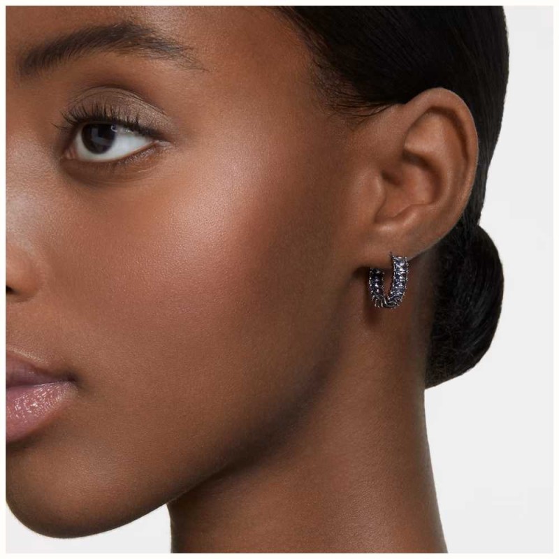 Boucles d'oreilles créoles fantaisie Swarovski femme métal argenté avec cristaux gris collection Matrix