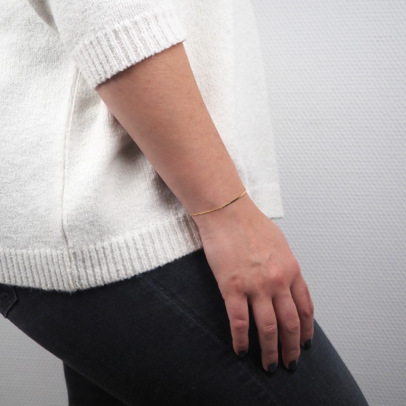 Bracelet femme Carador Ligne  collection graphique en or jaune 375/000