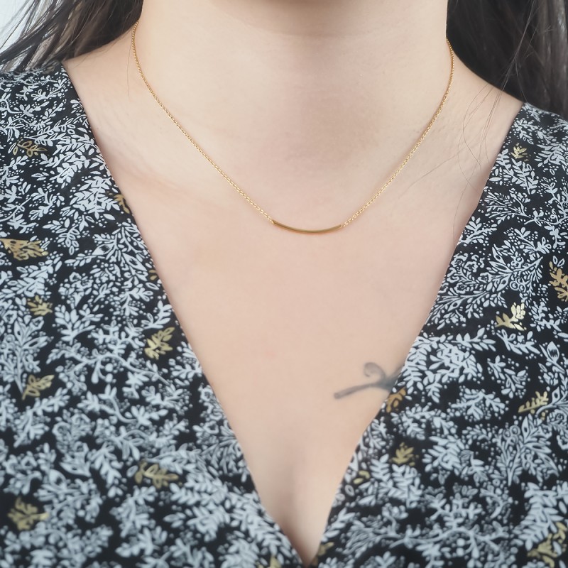 Collier Femme Carador minimaliste ligne courbe or 375/000