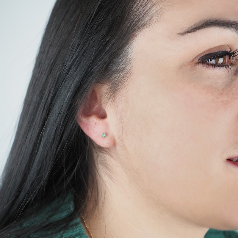 Boucles d'oreilles clous Carador or jaune 375/000 et pierre fines