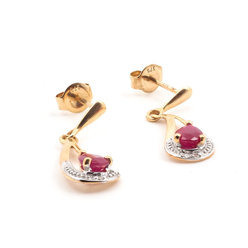 Boucles d'oreilles Carador pendantes or jaune 375/000 et Rubis