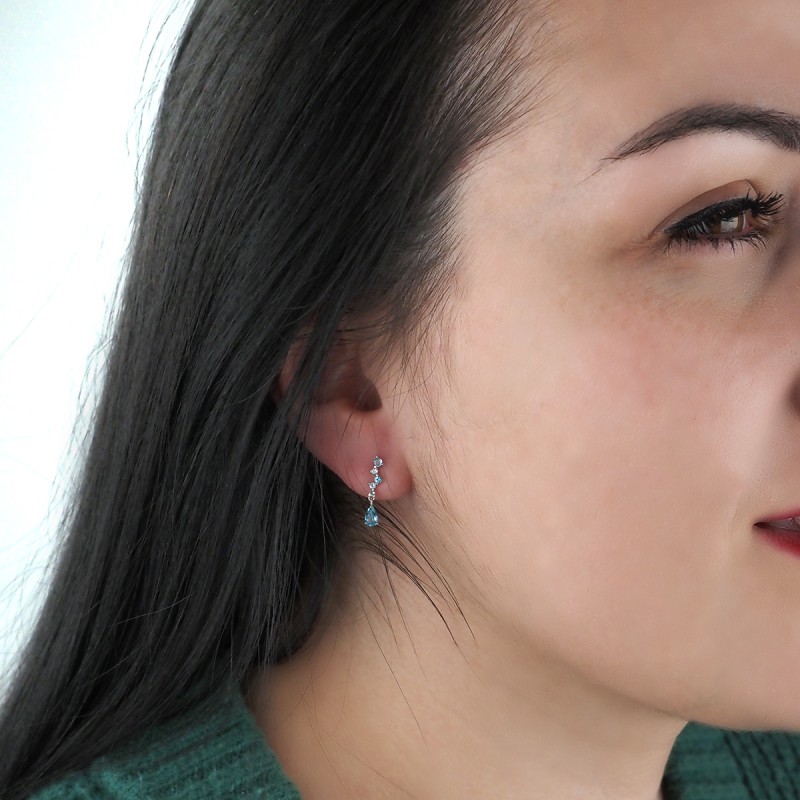 Boucles d'oreilles pendantes Carador or blanc 375/000 et Topaze