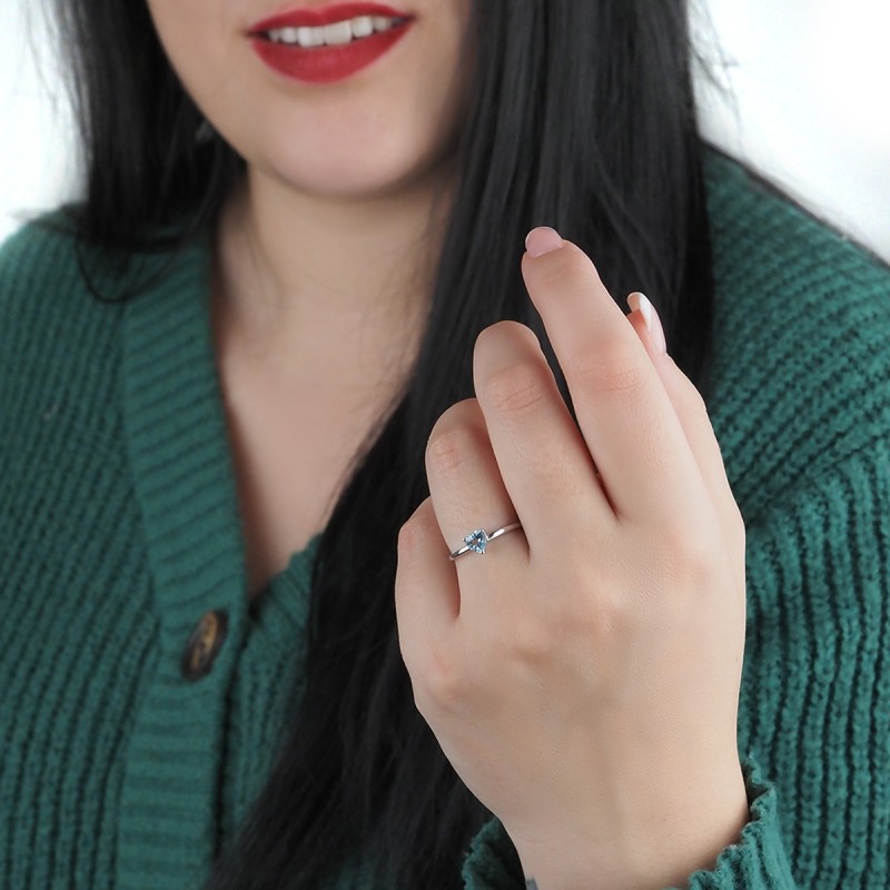 Bague Carador fantaisie Or blanc 375/000 et Topze