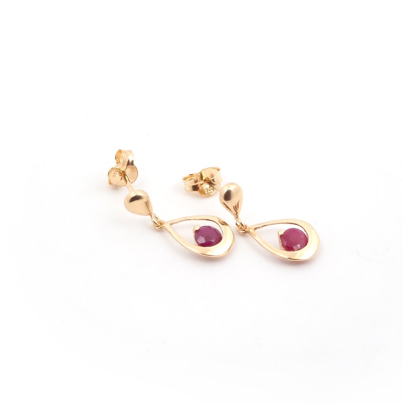 Boucles d'oreilles Carador pendantes goutte or jaune 375/000 et rubis