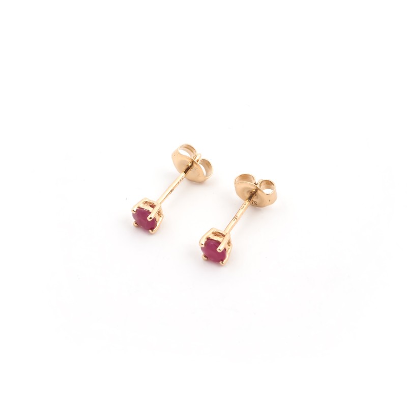 Boucles d'oreilles Carador clous Or jaune 375/000 et Rubis 0.30 cts