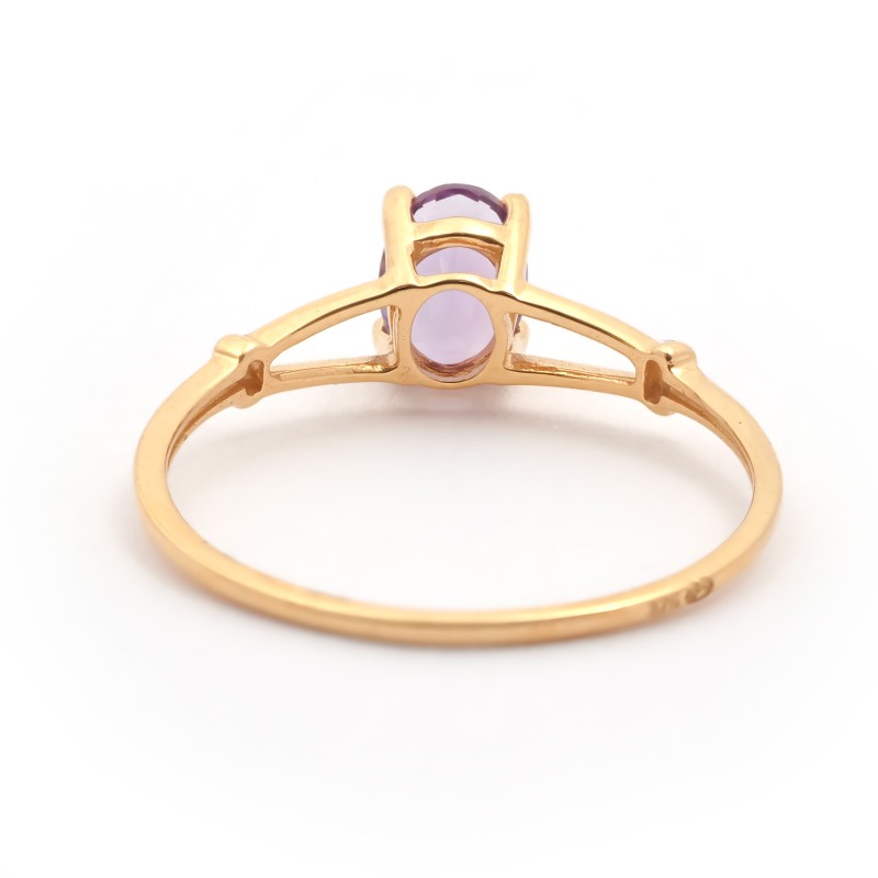 bague solitaire Carador en or jaune 375/000 et améthyste serti 4 griffes