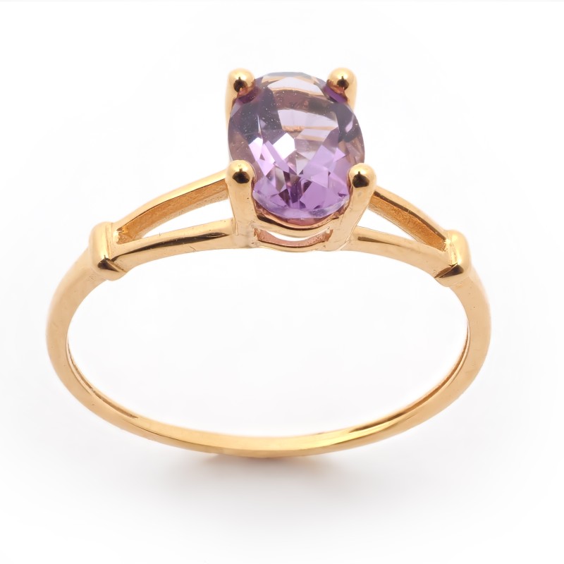 bague solitaire Carador en or jaune 375/000 et améthyste serti 4 griffes