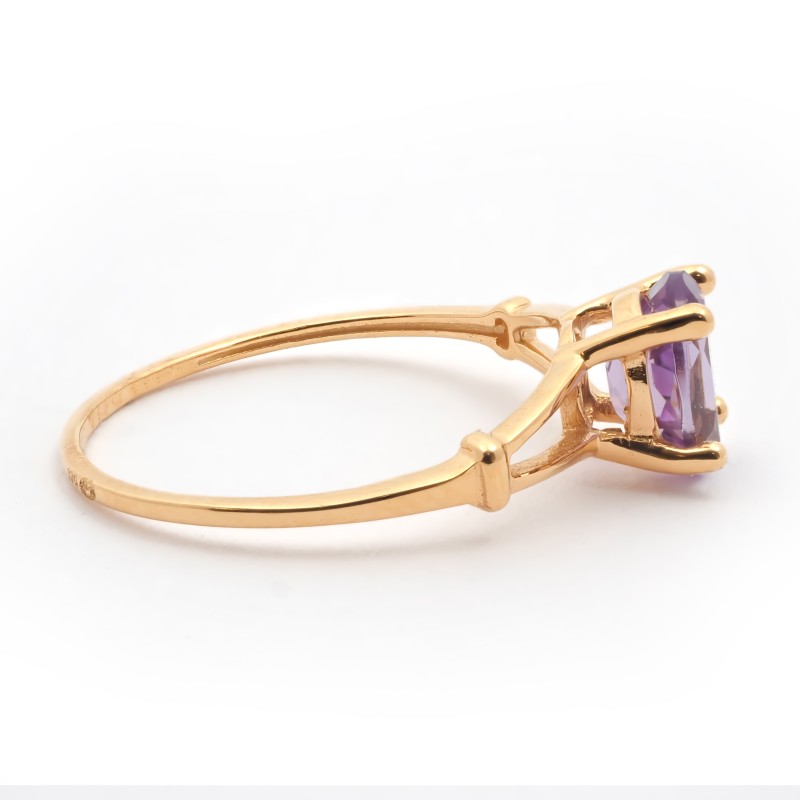 bague solitaire Carador en or jaune 375/000 et améthyste serti 4 griffes