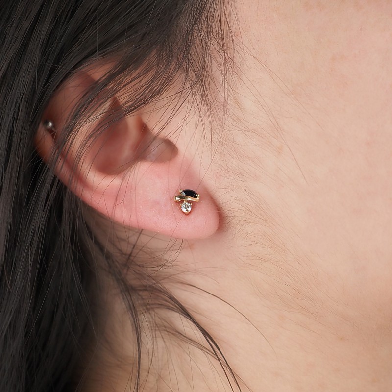 Boucles d'oreilles Carador Oxydes et Saphir en Or jaune 375/000