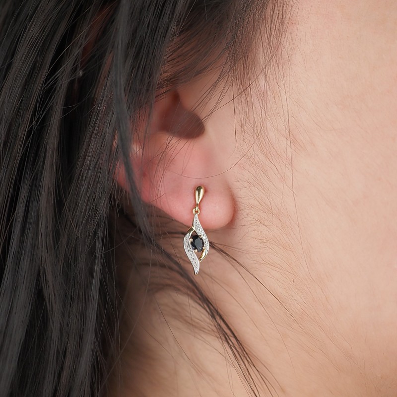 Boucles d'oreilles Carador pendantes classiques or jaune et blanc 375/000 et saphir 0,50 cts