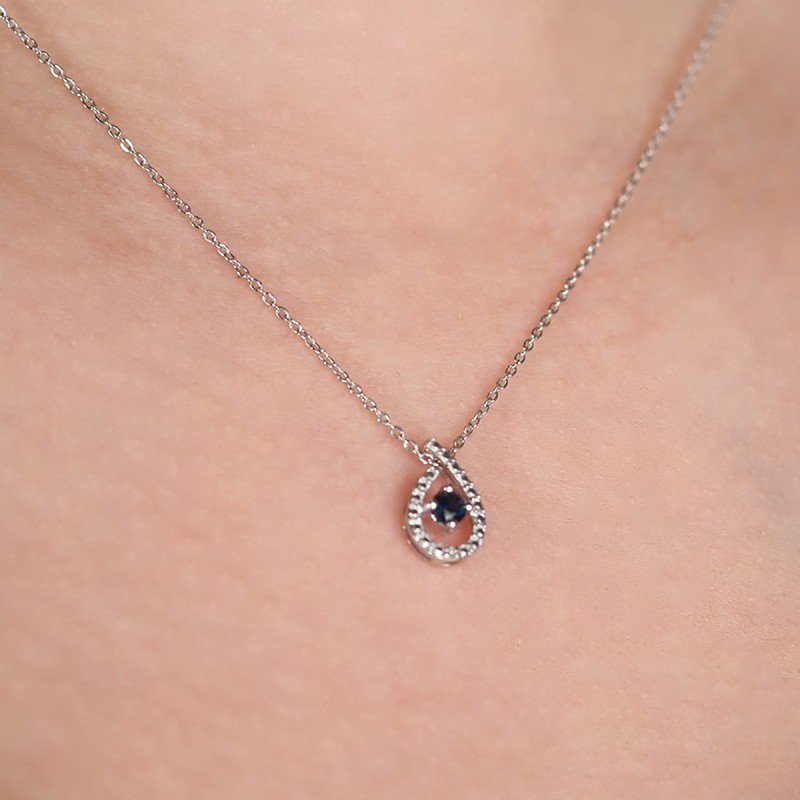 Collier Carador Or Blanc 375/000 et pendentif saphir