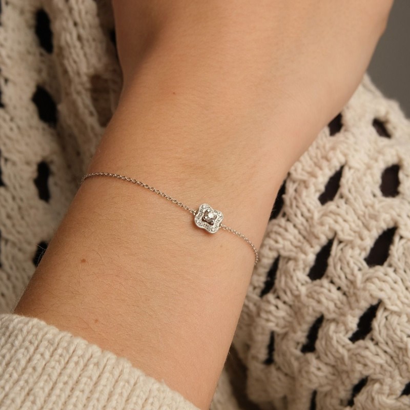 Bracelet Femme MAUBOUSSIN en or blanc 750/000 et diamants "Aimez vous avec chance"