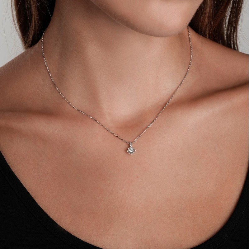 COLLIER FEMME MAUBOUSSIN OR BLANC 750/000 ET DIAMANTS "MA REINE D'AMOUR" n°2