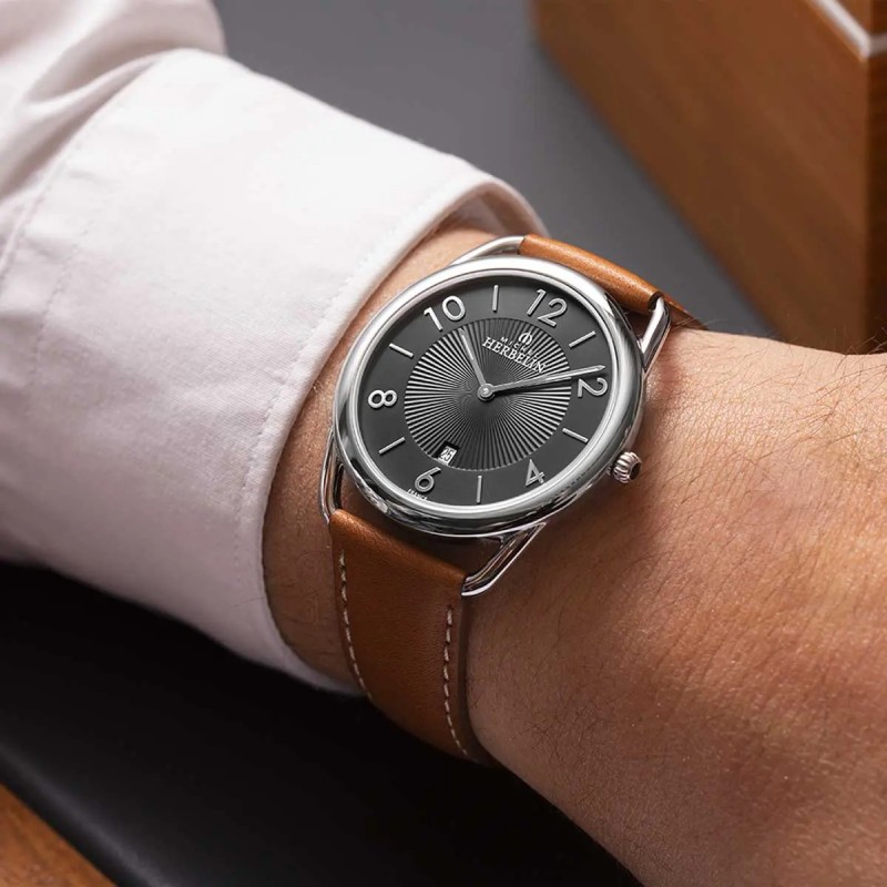 Montre Homme Michel Herbelin Collection Equinoxe Bracelet en Cuir marron Cadran rond noir