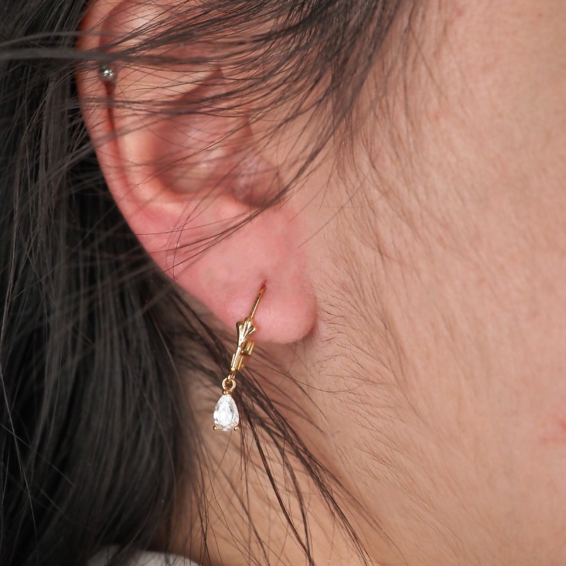 Boucles d'oreilles Carador Dormeuses Oxyde de zirconium serti 3 griffes en or jaune 375/000