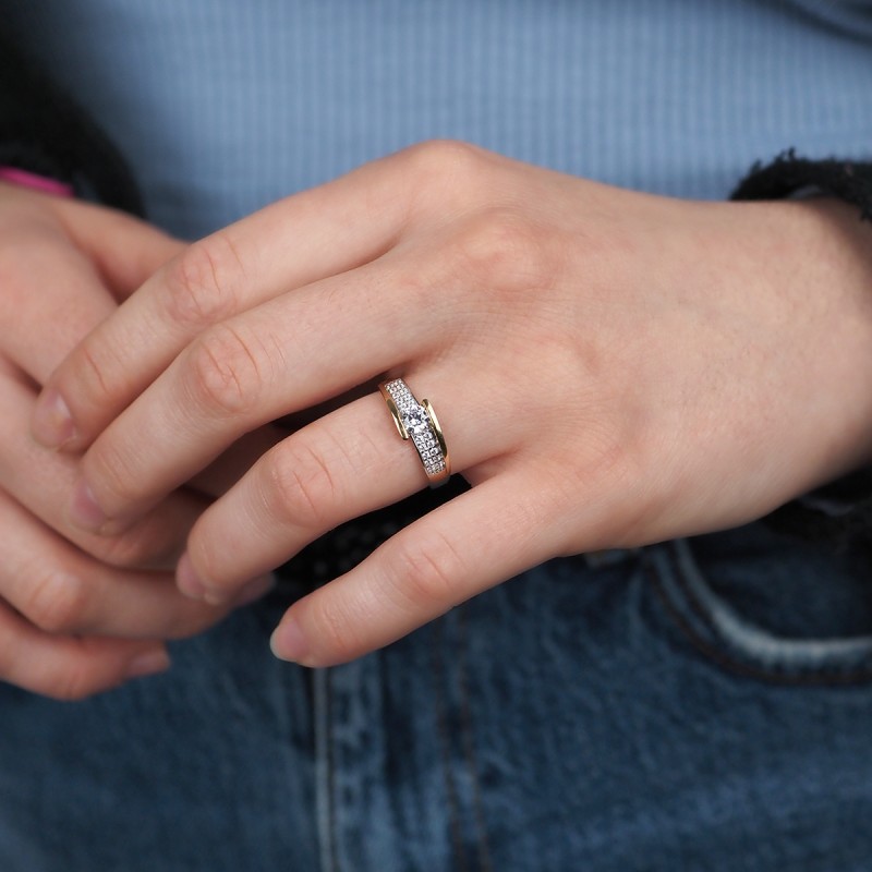 Bague solitaire accompagné femme Carador Or 375/000 et Oxyde de zirconium