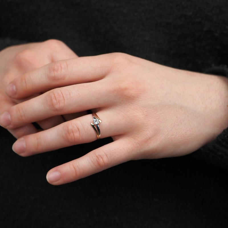 Solitaire Carador fantaisie or jaune et blanc 375/000 et oxyde de zirconium